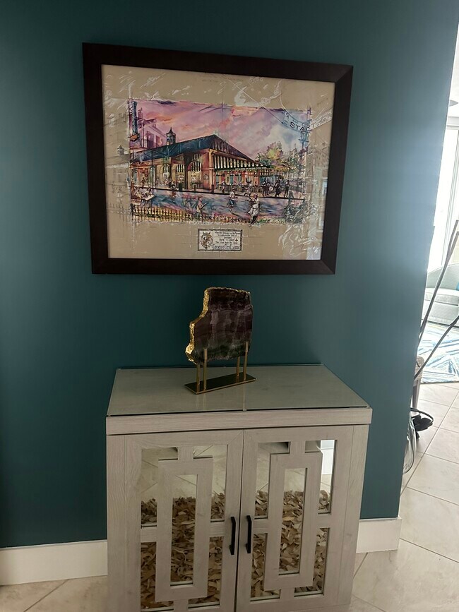 Building Photo - 175 1st St S