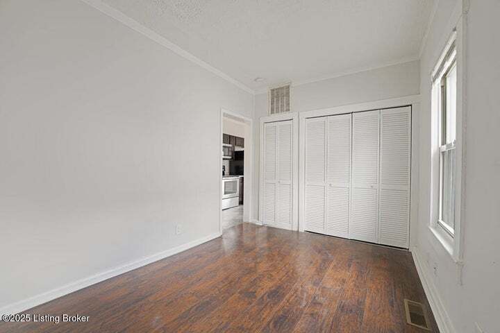 Primary Photo - 1312 Lillian Ave