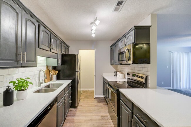 Building Photo - Triangle Park Apartments