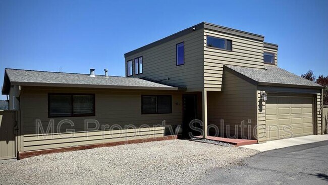 Foto del edificio - 974 Vernal Ave