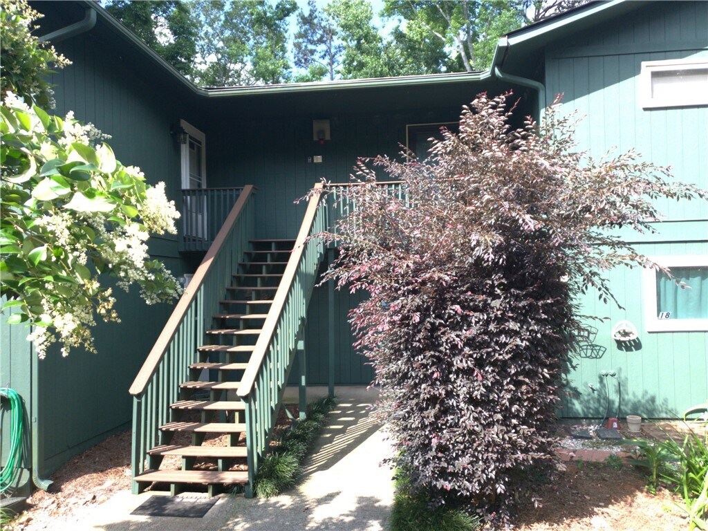 Primary Photo - 18A Hartwell Villas