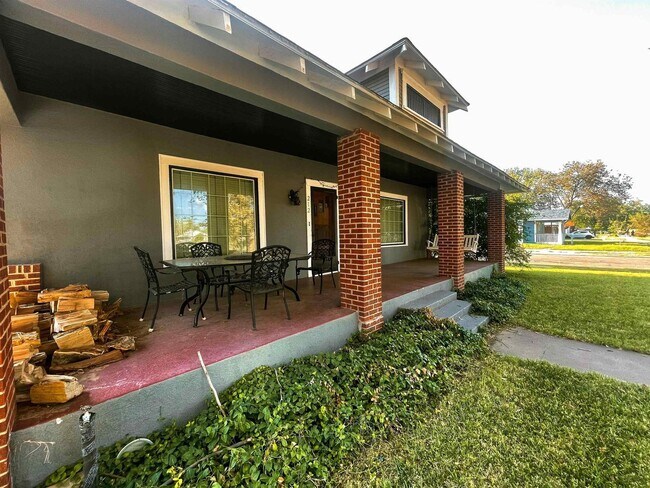 Foto del edificio - 3 br, 1.5 bath House - 212 N Kansas (357)