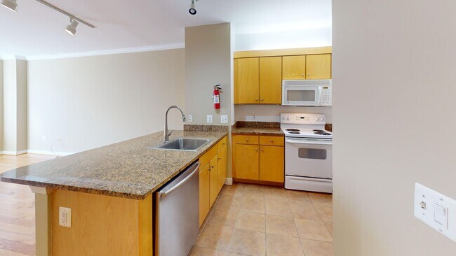 Foto del edificio - Penn Quarter Spacious One Bedroom W/Private Balcony ALL Amenity Building In Heart of DC!