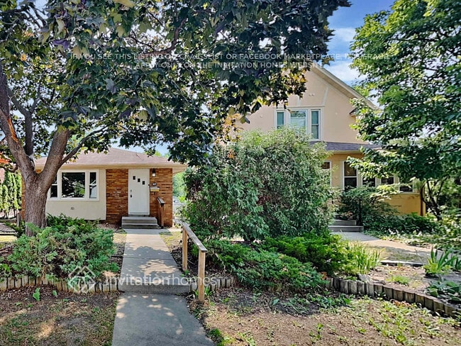 Building Photo - 3227 34th Ave S