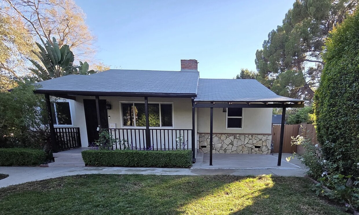 Foto principal - 11536 Cumpston St