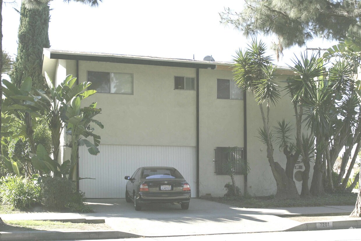 Foto principal - 7201 Pickering Ave