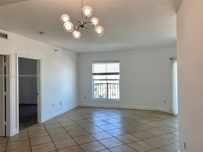 Foto del edificio - 1627 SW 37th Ave