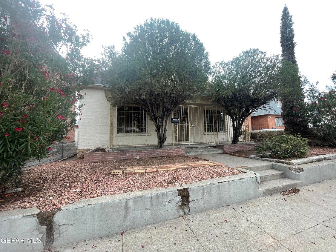 Foto principal - 1522 Yandell Dr