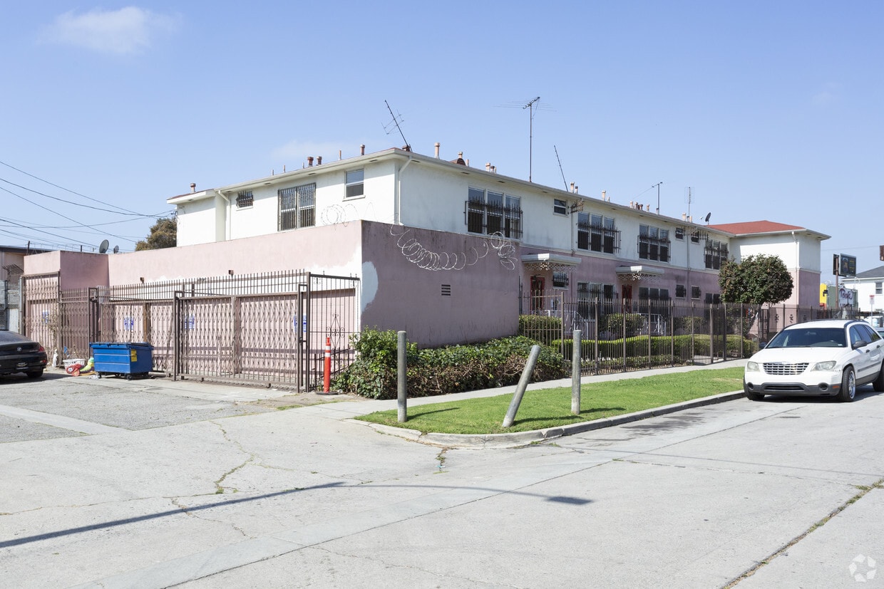 Building Photo - 3550-3554 W 59th Pl
