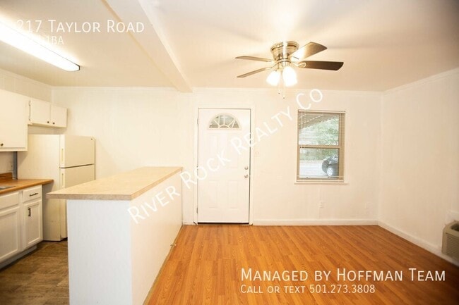 Foto del edificio - 217 Taylor Rd