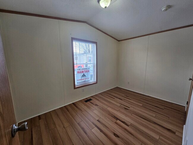 Foto del edificio - 202 Elm Ln