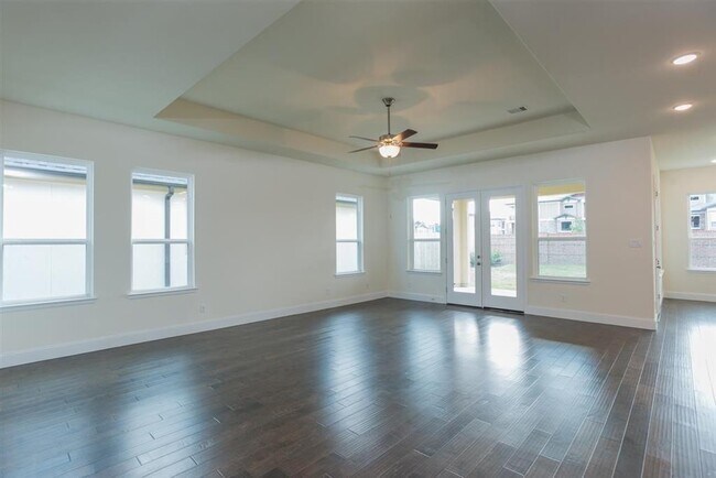 Building Photo - 21119 Bradford Grove Dr
