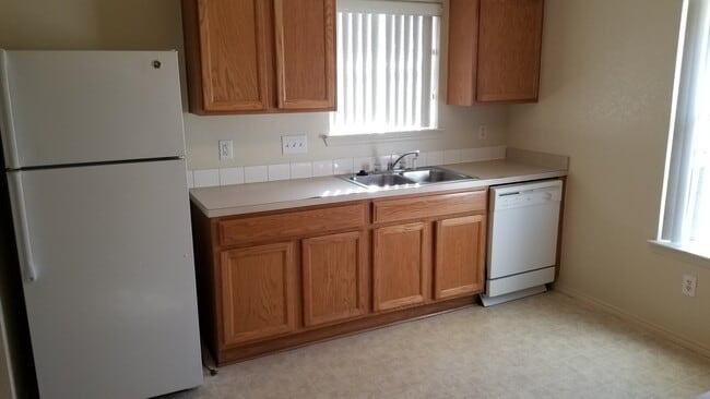Building Photo - 7215 Upland Bend Dr