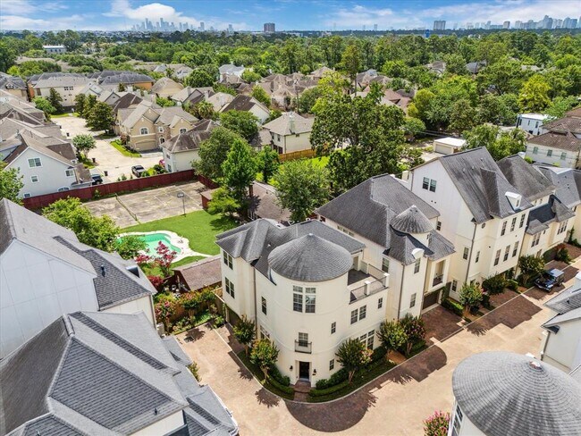 Foto del edificio - 1318 Bobbitt Manor Ln