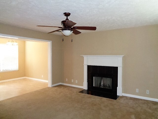 Building Photo - 1176 Saint Andrews Drive