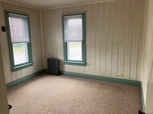 Master Bedroom - 387 Maple Ave