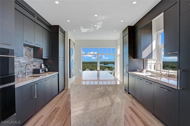Building Photo - 255 Barefoot Beach Blvd