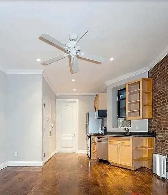 Foto del edificio - 235 W 14th St