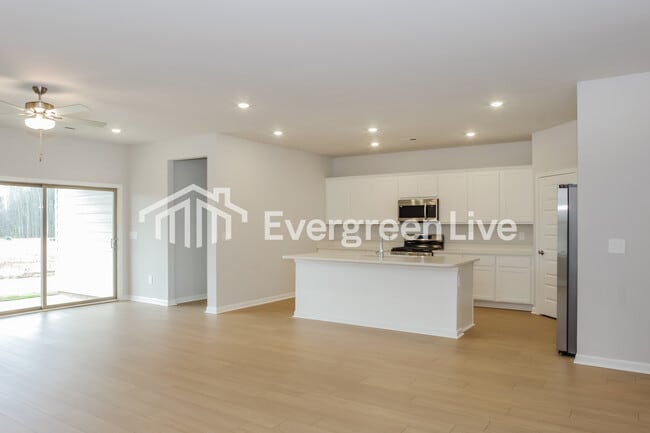 Building Photo - 164 Fenwick Pl