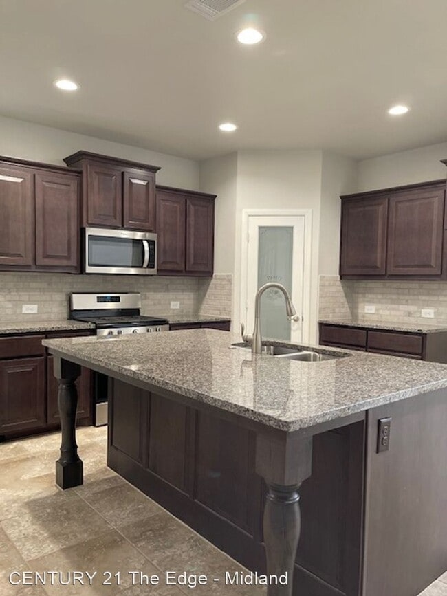 Building Photo - 4 br, 2.5 bath House - 8331 ECR 114