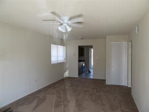 Building Photo - 1617 Windsong Ln