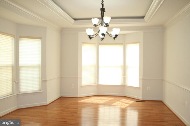Building Photo - 4415 Medallion Dr