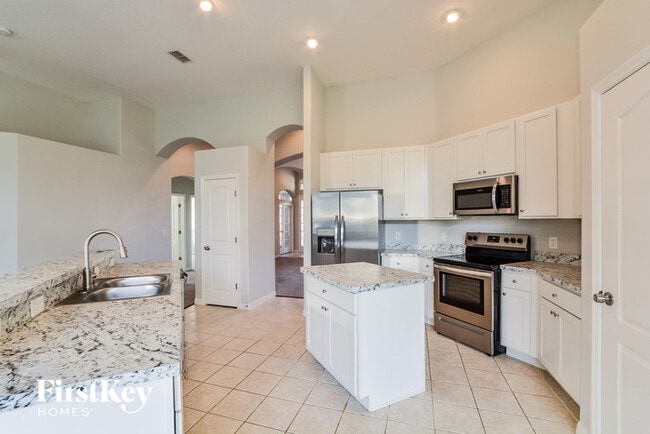 Building Photo - 13856 Magnolia Glen Cir