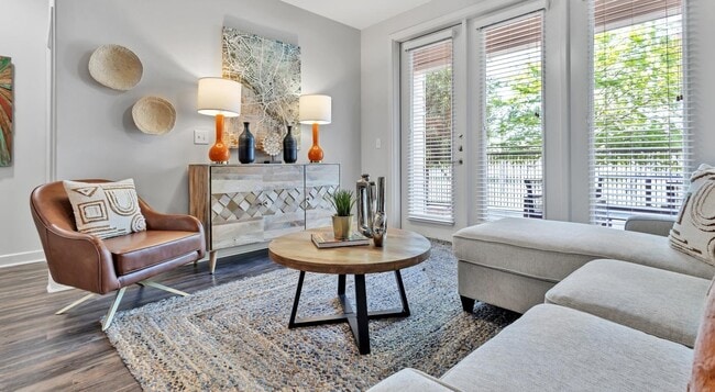 Photo - 2627 Live Oak St Apartment