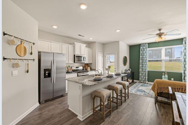 Foto del edificio - NEW AIKEN TOWNHOME