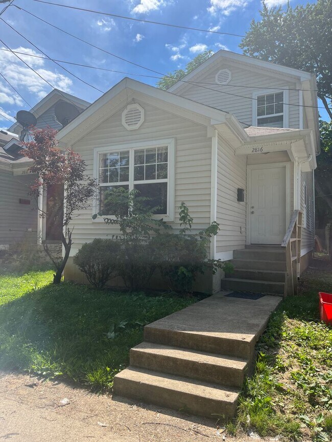 Building Photo - 3 bedroom and 2 bath home with an unfinish...