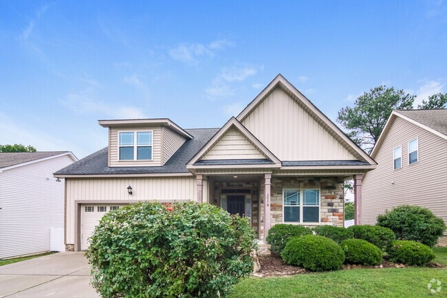 Building Photo - 3016 Watsonia Dr