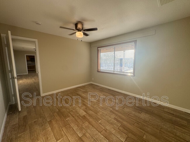 Building Photo - 2910 N 193rd Ave