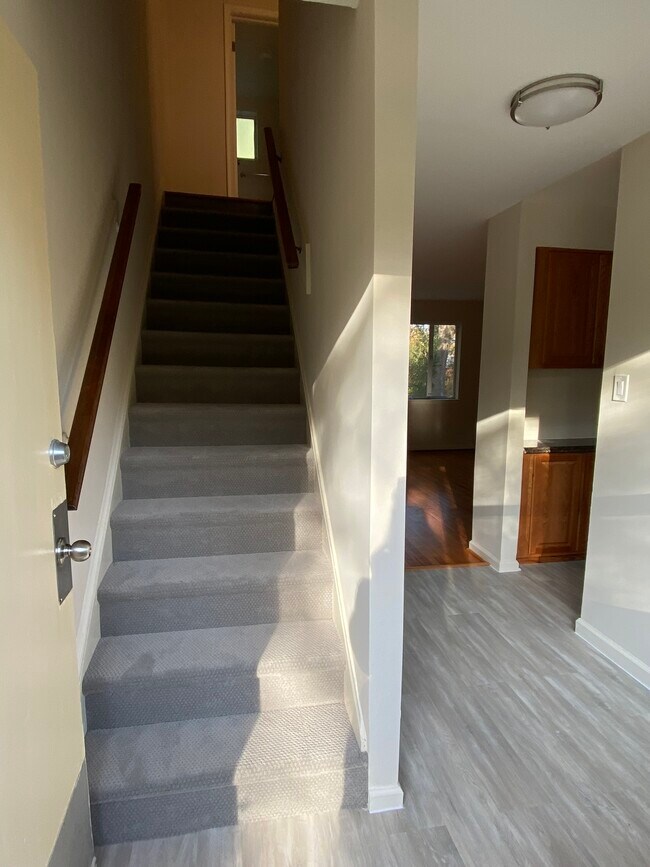 Westover Court Apartments 5740 16th St Arlington, VA