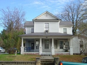 Building Photo - 911-914 Lexington Ave