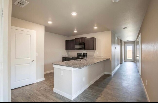 Building Photo - 14413 Avenue X