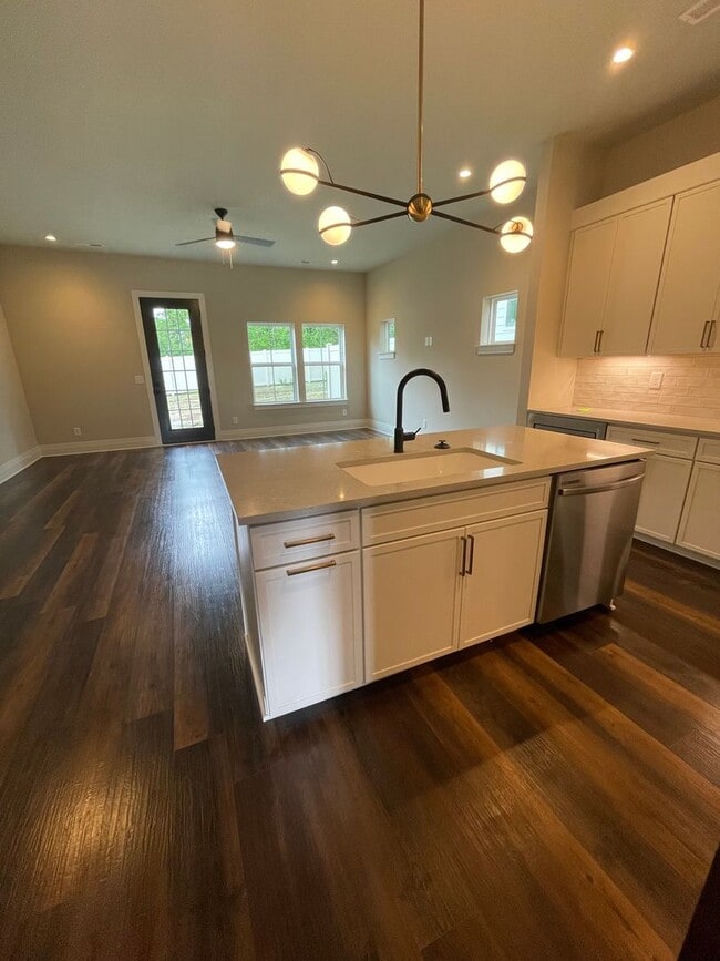 Building Photo - 1086 Noble Lp