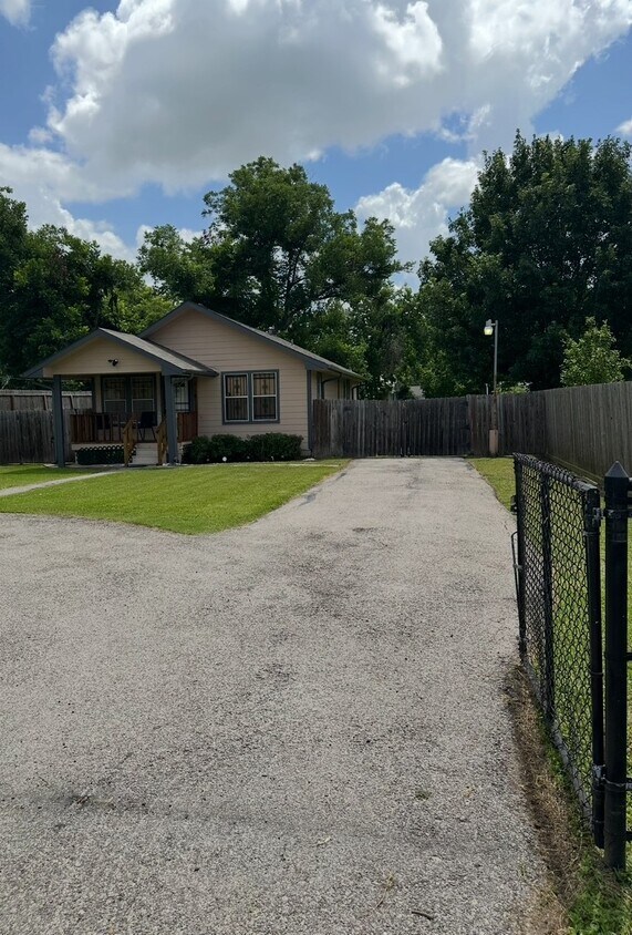 Foto principal - 3914 Kashmere St