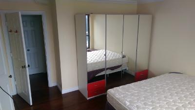 Building Photo - 1 bedroom in CHICAGO IL 60611