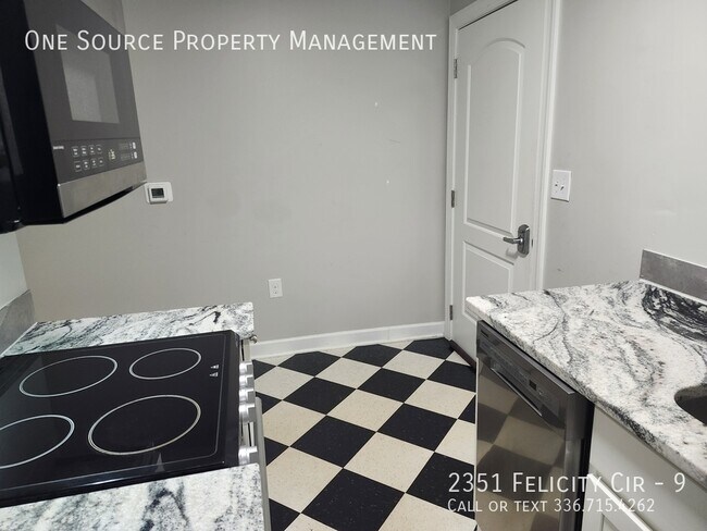 Foto del edificio - 2351 Felicity Cir