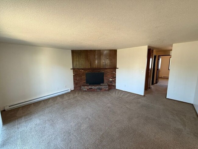 Building Photo - 3779 Iberis St NE