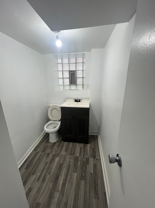 Foto del edificio - 3035 N Keating Ave