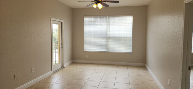 Foto del edificio - 3 bedroom condo in Horizons at Vista Lakes