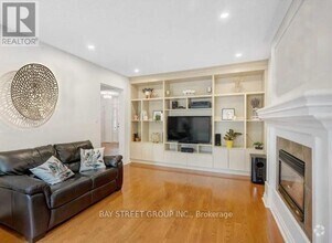 Building Photo - 1485 Greenbriar Dr