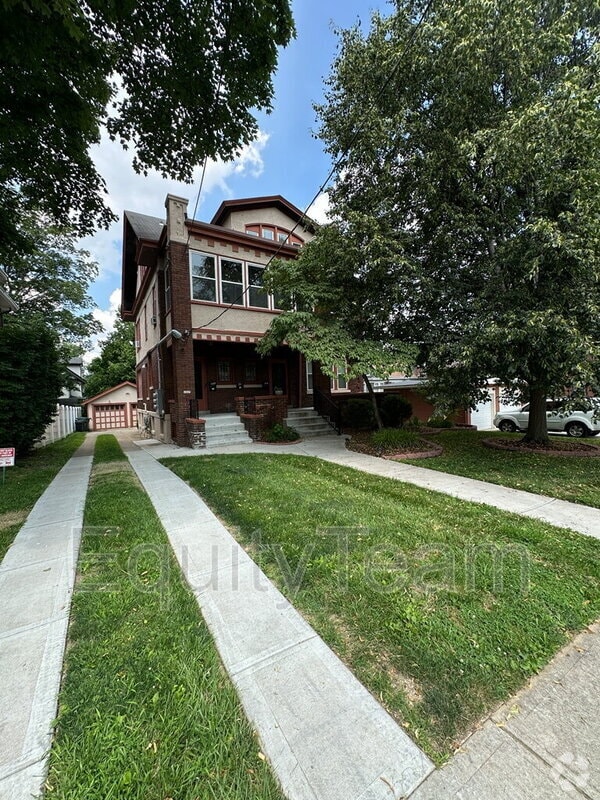 Building Photo - 1347 Duncan Ave