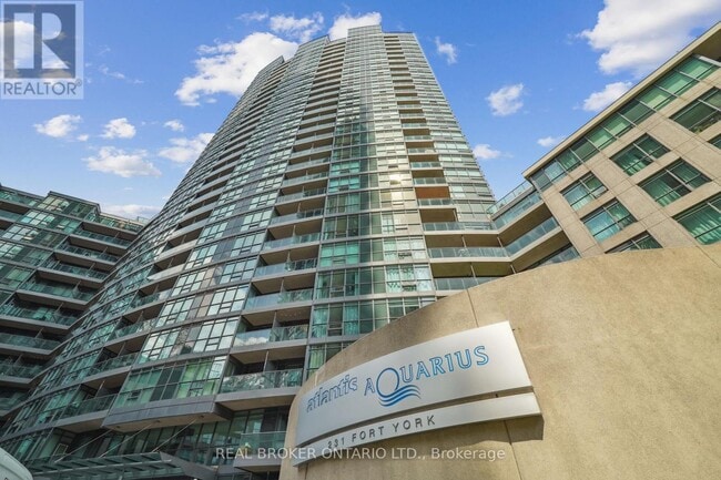 Building Photo - 231-231 Fort York Blvd