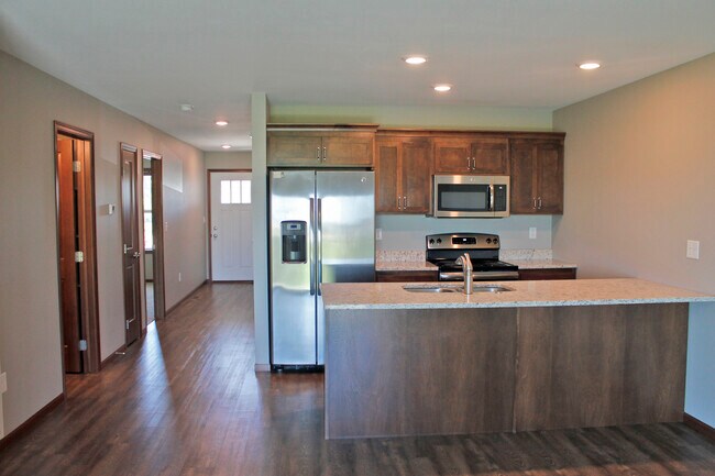 Kitchen - 1006 E 4th St