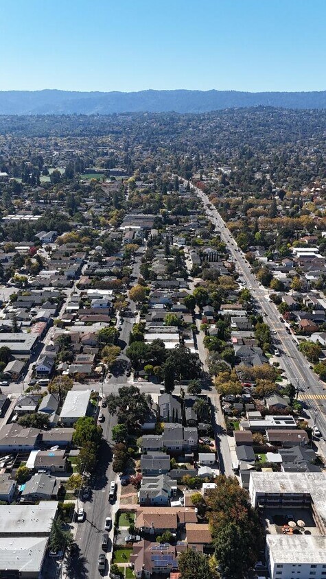 Primary Photo - 242 Jackson Ave