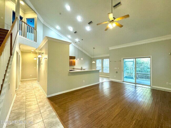 Foto del edificio - 900 Paradise Ln