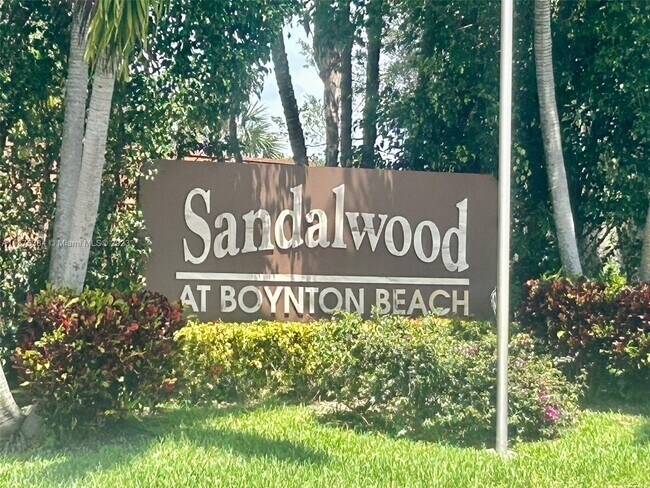Foto del edificio - 409 Live Oak Ln