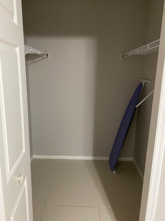 Photo - 5124 Park Central Dr Apartment